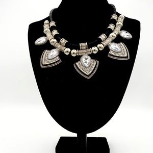 Statement necklace Black and Silver
